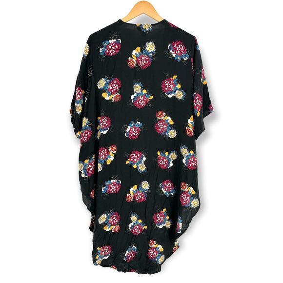 TORRID | Size 1X/2X | 100% Rayon Black Floral Shirttail Kimono Cardigan Duster - Picture 5 of 8